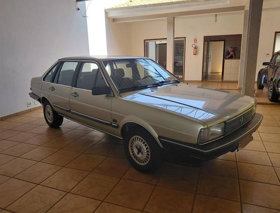 VOLKSWAGEN SANTANA 1.8 CD 8V GASOLINA 4P MANUAL VOLKSWAGEN SANTANA 1.8 CD 8V GASOLINA 4P MANUAL